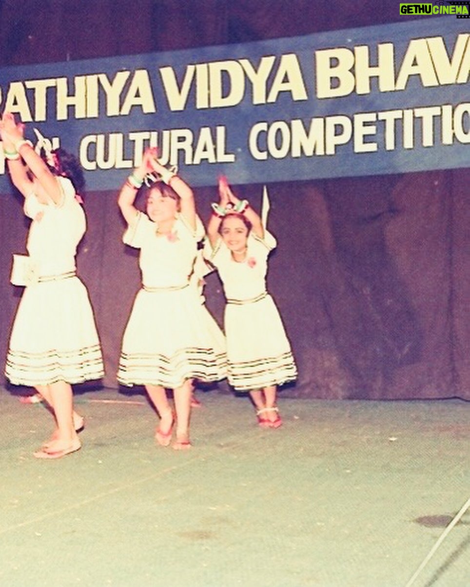 Bhavana Instagram - Sometimes I wish I could just rewind back to childhood and press pause ....to be absolutely careless about the world !!! #FlashBackFriday #Bhavana #BhavanaMenon #Mrsjune6 #ChildhoodMemories #SchoolDays