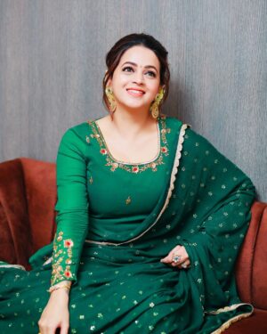 Bhavana Instagram - 💚💚💚
Outfit & Styling @sabarinathk_
Jewellery @meralda.jewels 
Hair @jeenastudio 
📸@pranavraaaj #Bhavana #BhavanaMenon #Mrsjune6