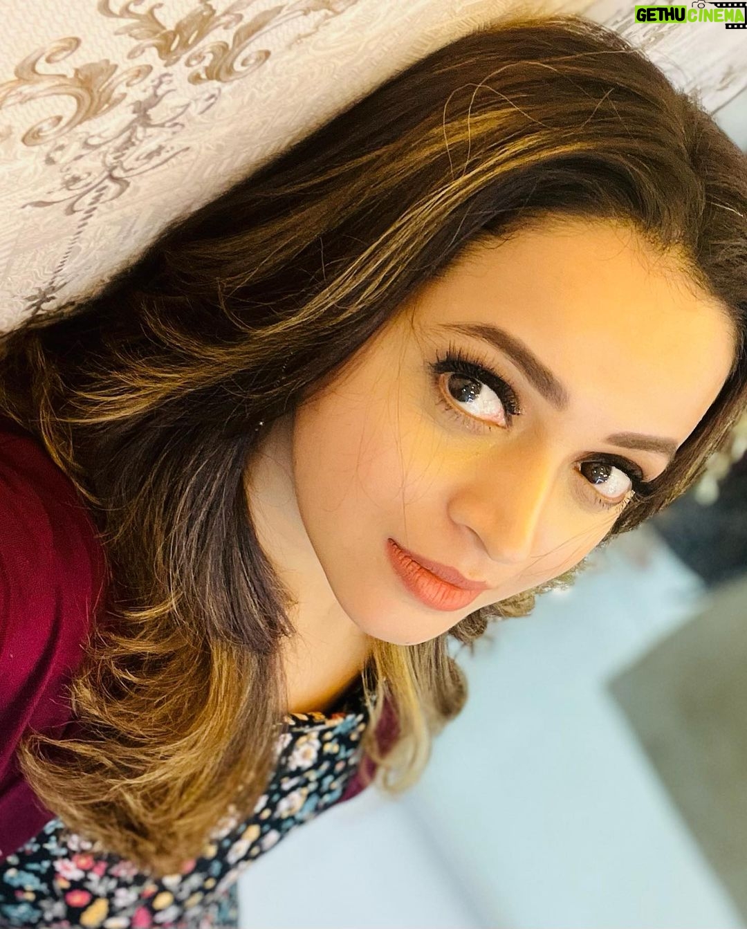Bhavana Instagram - Happiness is a Good Hair Day 💁🏻♀️ #SelfieSaturday #Bhavana #BhavanaMenon #Mrsjune6