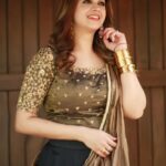 Bhavana Instagram - Sending you my hearffelt wishes 🎇🎆🎉🎊🎁🛍💰 May you be blessed with peace and prosperity 🤗💛 #HappyVishu#HappyTamilPuthandu Outfit @sabarinathk_ Jewellery @ezerjewellery Hair @femy_antony__ 📸 @pranavraaaj Makeup by Me 😈 #Bhavana #BhavanaMenon #Mrsjune6