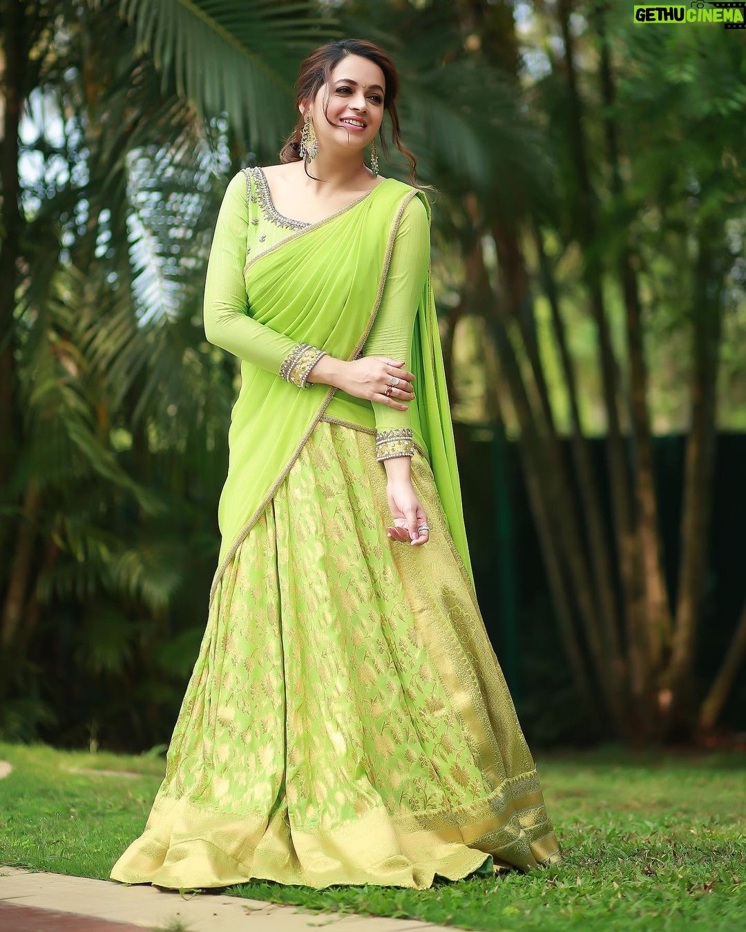 Bhavana - 257.4K Likes - 🍏🌱 Outfit @sabarinathk_ Earrings @ezerjewellery Hair @femy_antony__ 📸 @pranavraaaj Makeup by Me 🤪 #Bhavana #BhavanMenon #Mrsjune6