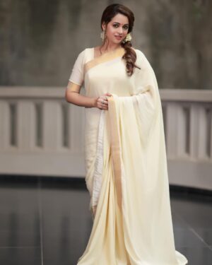 Bhavana Instagram - IFFK 🙏🏻🙏🏻🙏🏻 #OverWhelmed #Grateful #IFFK #26ThInternationalFilmFestival 
📸 @sandeep_xposure Hair @jeenastudio Saree @labelmdesigners #Bhavana #BhavanaMenon #Mrsjune6