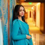 Bhavana Instagram - Shades Of Blue 💙🩵🦋🫐 Outfit & Styling @sabarinathk_ Hair @jeenamakeupartist 📸 @pranavraaaj #Bhavana #BhavanaMenon #Mrsjune6
