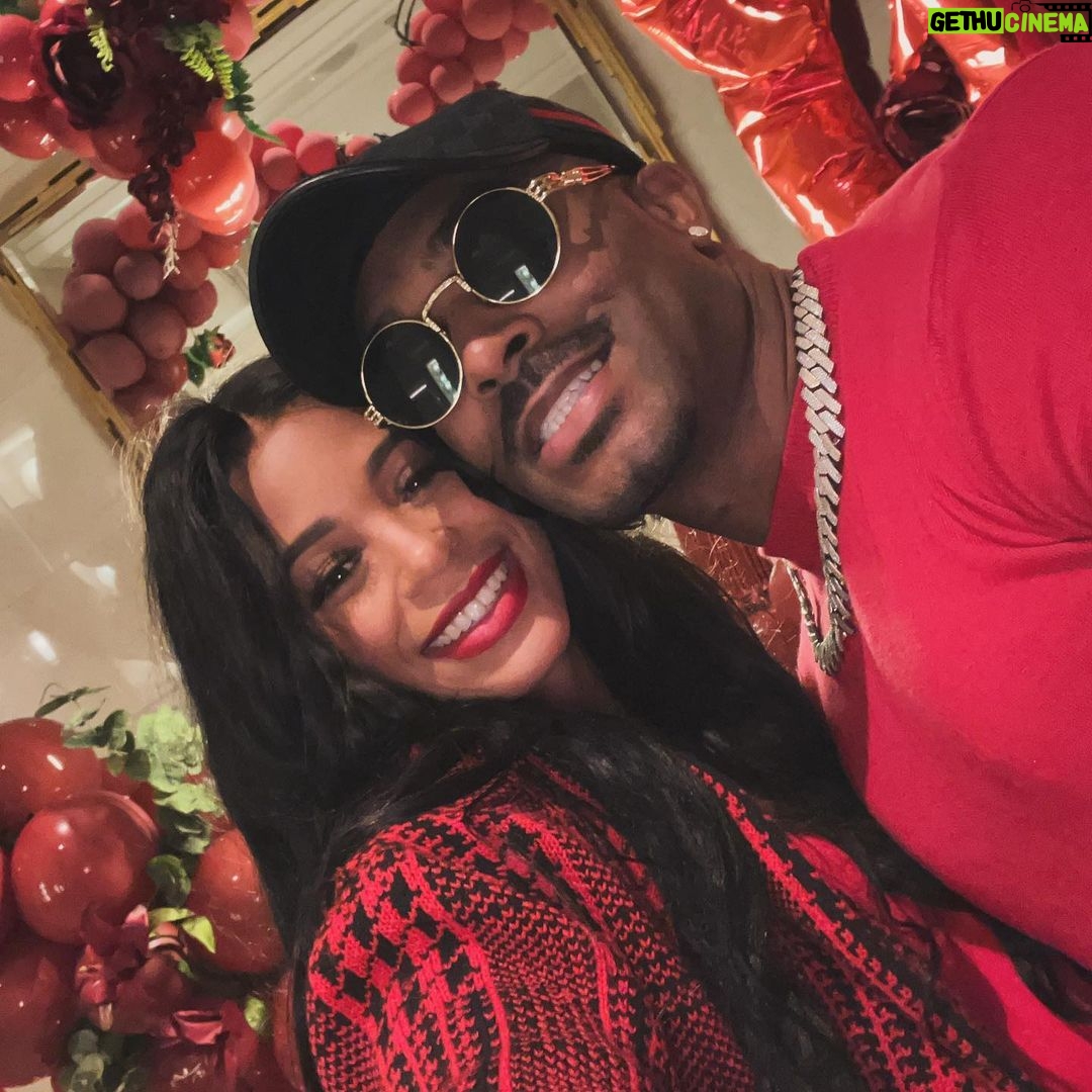 Bianca Crawford Instagram - ❤️❤️ Valentine’s Day really is everyday in every way! Here’s to our 8th one annually & counting! Love you Pumpkin Slice -Ken/Tez/Husband