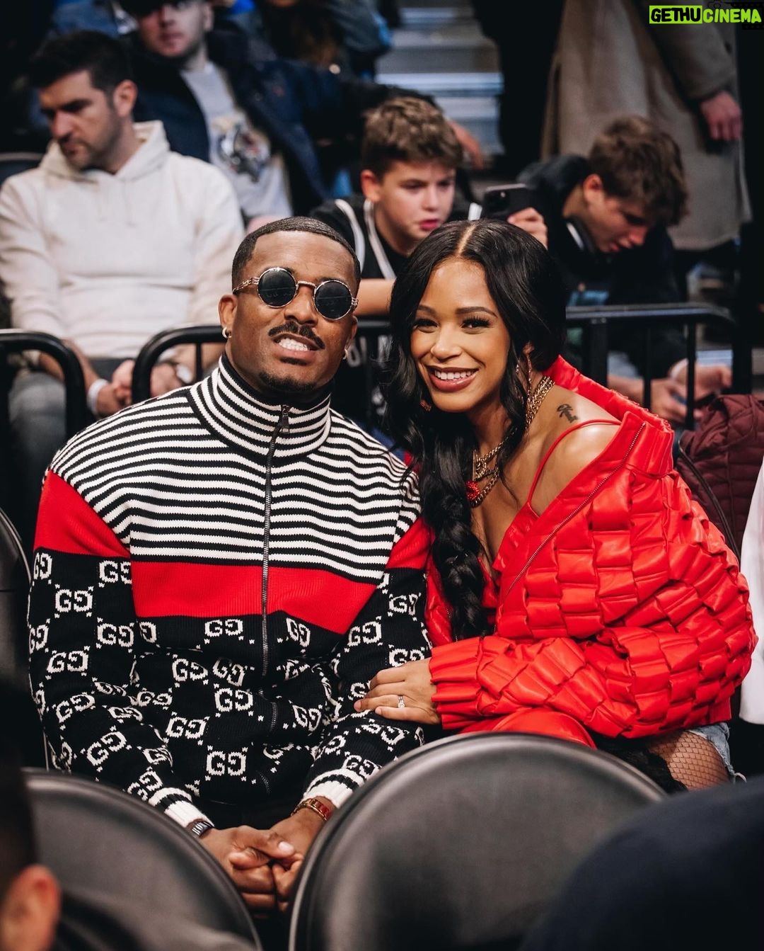 Bianca Crawford Instagram - One of the many stops this week! 🏀Nets vs Knicks game
