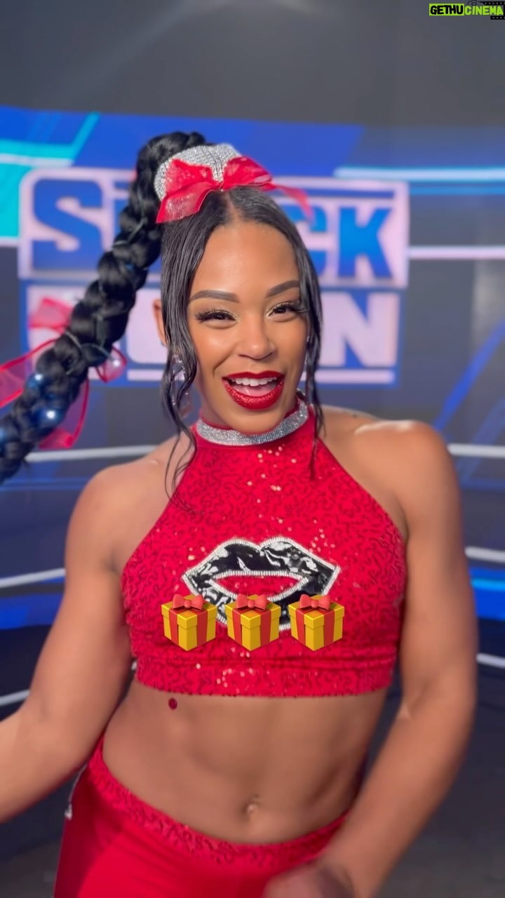 Bianca Crawford Instagram - @biancabelairwwe is ready to wreak holiday havoc! 🎁 #SmackDown