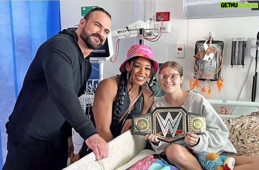 Bianca Crawford Instagram - The important things! The special things! Thank you for having us, thank you for inspiring us, thank you for putting smiles on our faces! Perth, Western Australia