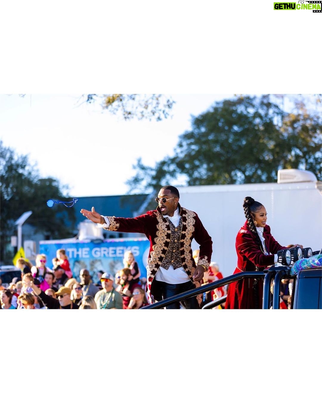 Bianca Crawford Instagram - We had the honor of being the Grand Marshals at the @gasparillatampa Parade! This was so much fun!