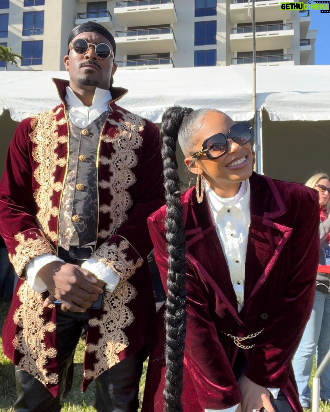 Bianca Crawford Instagram - We had the honor of being the Grand Marshals at the @gasparillatampa Parade! This was so much fun!