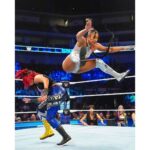 Bianca Crawford Instagram - 1. My goal this year is to have more fun. 2. Started the year with a KOD sooo I’m off to a good start! 3. I be forgetting about the gear I’ve made and haven’t worn 💎💎 4. How many KOD’s can Bayley take… at least 1 more when I KOD her over the top rope at Rumble 5. 😬One day she gona build the tolerance to kick out of one 👀 6. The only match left for me and Bayley to have is a Mania match… and AHT AHT y’all know yall still gona watch it… y’all did last week 💁🏾‍♀️ 6. Im going to be a 2x Royal Rumble winner 7. I haven’t started my #RoyalRumble gear 8. I really been rocking the nude natural lip a lot lately 9. my hair dangles be cute before the match, but during the match they annoy me 10. Why my shorts never sit in the perfect position? They either be too high or too low #ESTofWWE #Smackdown