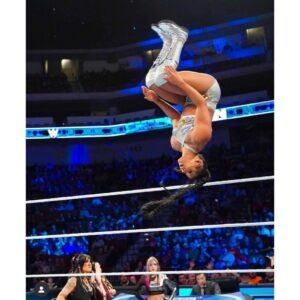 Bianca Crawford Instagram - 1. My goal this year is to have more fun. 2. Started the year with a KOD sooo I’m off to a good start! 3. I be forgetting about the gear I’ve made and haven’t worn 💎💎 4. How many KOD’s can Bayley take… at least 1 more when I KOD her over the top rope at Rumble 5. 😬One day she gona build the tolerance to kick out of one 👀 6. The only match left for me and Bayley to have is a Mania match… and AHT AHT y’all know yall still gona watch it… y’all did last week 💁🏾‍♀️ 6. Im going to be a 2x Royal Rumble winner 7. I haven’t started my #RoyalRumble gear 8. I really been rocking the nude natural lip a lot lately 9. my hair dangles be cute before the match, but during the match they annoy me 10. Why my shorts never sit in the perfect position? They either be too high or too low #ESTofWWE #Smackdown