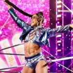 Bianca Crawford Instagram - Abs contoured with nothing but HARD WORK. … and genetics. We stay putting in werk over here! #ESTofWWE #wrESTleMania #Smackdown Gear: Made by ME