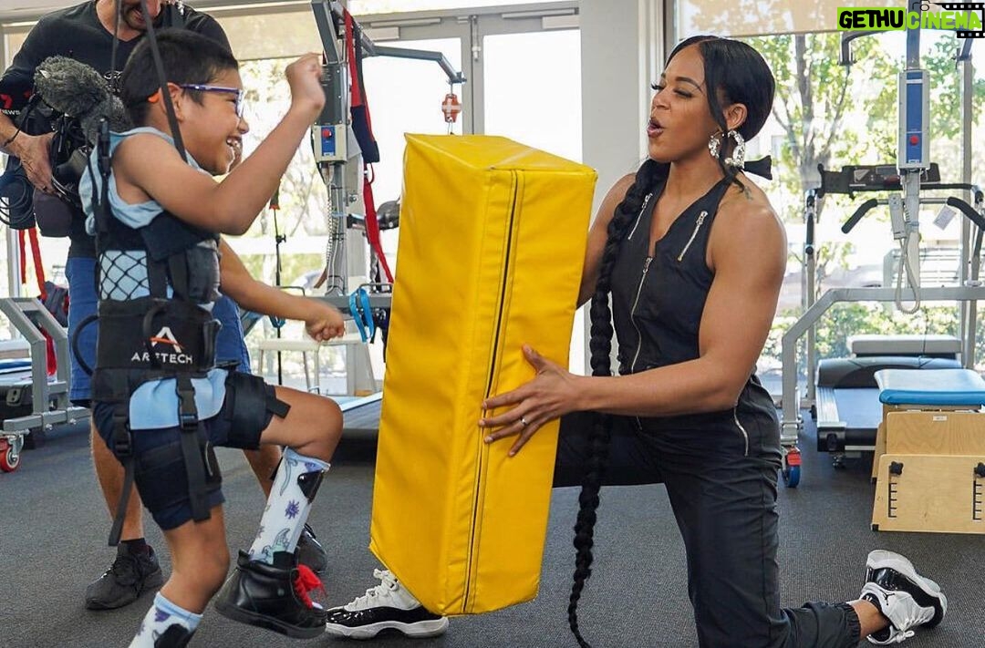 Bianca Crawford Instagram - The important things! The special things! Thank you for having us, thank you for inspiring us, thank you for putting smiles on our faces! Perth, Western Australia