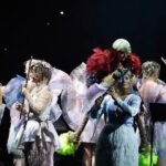 Björk Instagram - thanks for tonight zürich! musicians : @viibraflutes @bergurth @manudelagomusic @katiebuckleyharpist bjork dress @kevingermanier silver dress @coperni white bodysuit @hectos headpieces @james.t.merry musicians outfits @balmain hair @olivierschawalder @johnvialhair musicians hair @tomikono_wig makeup @isshehungry styling @eddagud photos @santiagraphy Zürich, Switzerland