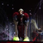 Björk Instagram - thanks for tonight zürich! musicians : @viibraflutes @bergurth @manudelagomusic @katiebuckleyharpist bjork dress @kevingermanier silver dress @coperni white bodysuit @hectos headpieces @james.t.merry musicians outfits @balmain hair @olivierschawalder @johnvialhair musicians hair @tomikono_wig makeup @isshehungry styling @eddagud photos @santiagraphy Zürich, Switzerland