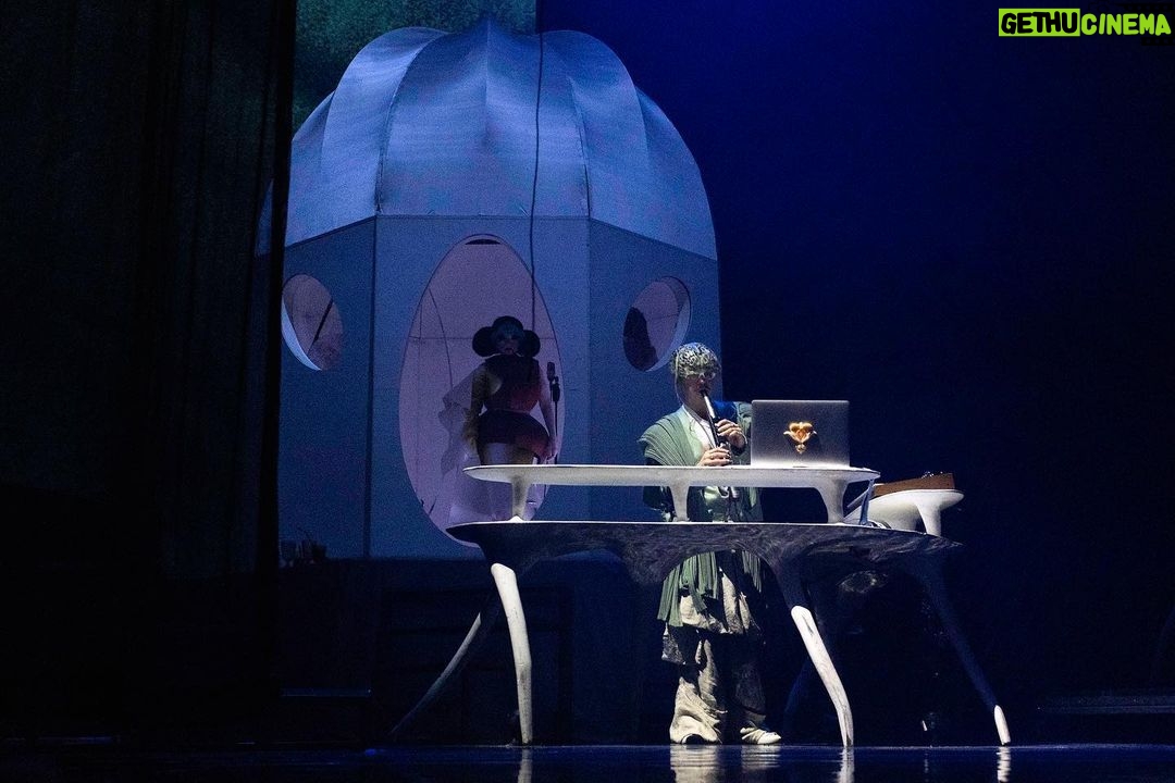 Björk Instagram - thanks for tonight Leipzig! musicians : @viibraflutes @bergurth @manudelagomusic @katiebuckleyharpist bjork wood sculpture outfit @zomer.official @xylomancia_ dress @kwkbykaykwok headpieces @james.t.merry sphæra dress @irisvanherpen musicians outfits @balmain hair @johnvialhair musicians hair @tomikono_wig makeup @isshehungry styling @eddagud photos @santiagraphy Leipzig, Germany