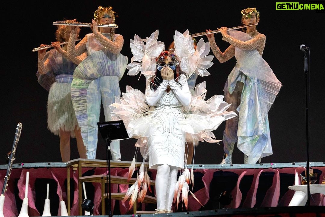 Björk Instagram - thanks for tonight Hamburg! musicians : @viibraflutes @bergurth @manudelagomusic @katiebuckleyharpist bjork outfit @noirkeininomiya headpieces @james.t.merry sphæra dress @irisvanherpen musicians outfits @balmain hair pieces @tomikono_wig makeup @isshehungry styling @eddagud photos @santiagraphy Hamburg, Germany