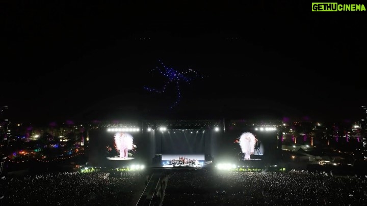 Björk Instagram - @coachella conductor @bjarnifrimann orchestra : hollywood string ensemble drone light performance by @studio.drift @dronestories.show @twofiftyk @novaskystories björk team creative direction : @bjork , @james.t.merry