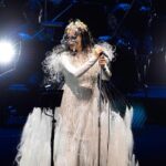 Björk Instagram - thanks for tonight kobe ! conductor @bjarnifrimann orchestra : muroya strings björk dress @noirkeininomiya headpiece @james.t.merry hair @tomikono_wig bjarni frímann top @_julius7officialstore.jp bjarni frímann skirt @black_commedesgarcons x @nike makeup @isshehungry styling @eddagud photos @santiagraphy Kobe, Japan