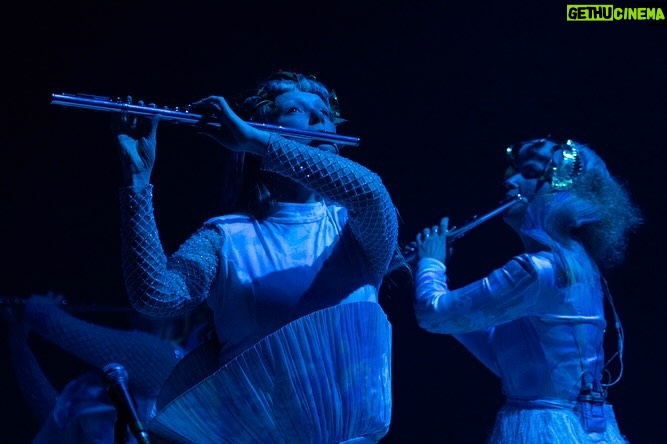 Björk Instagram - thanks for tonight bordeaux! musicians : @viibraflutes @bergurth @manudelagomusic @katiebuckleyharpist bjork outfit @kwkbykaykwok boots @driesvannoten headpieces @james.t.merry musicians outfits @balmain hair @johnvialhair musicians hair @tomikono_wig makeup @isshehungry styling @eddagud photos @santiagraphy Bordeaux, France