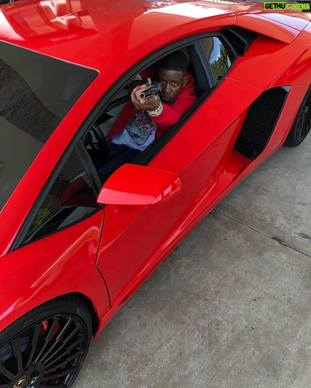 Blac Youngsta - 262.2K Likes - FUCK 12🏋🏾♂️