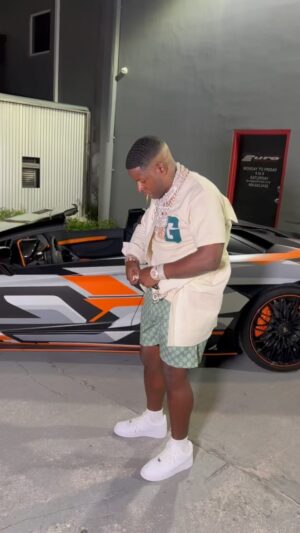 Blac Youngsta Instagram - I BEEN THE MAN OF THE HOUSE 🏠 MY WHOLE LIFE AND STILL HIM🤧🔥👣🙌🏾 KIDS STAY IN SCHOOL🏫🦾 #HEAVYCAMP🏋🏾‍♂️