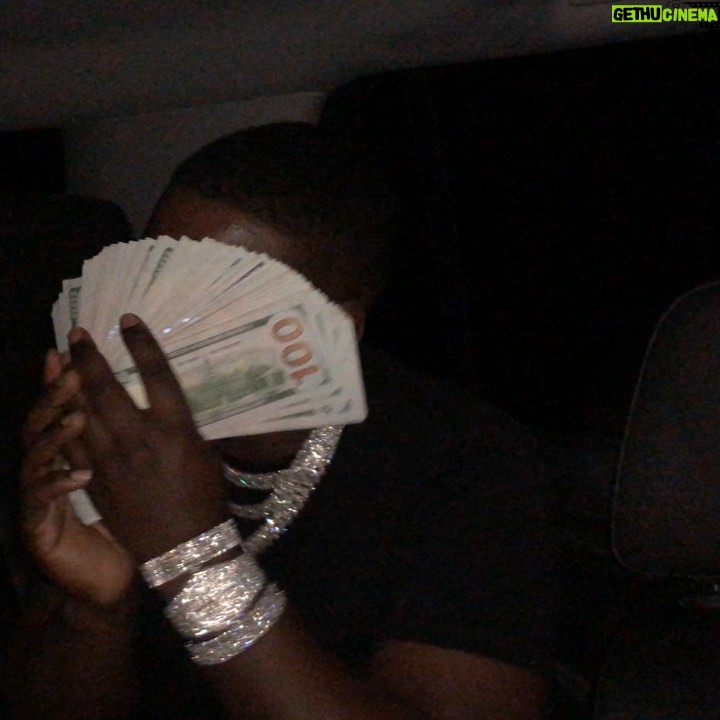 Blac Youngsta - 115.8K Likes - STREETS SO COLD 🥶 HE TURNT TO A SAVAGE 🖕🏾🖕🏾