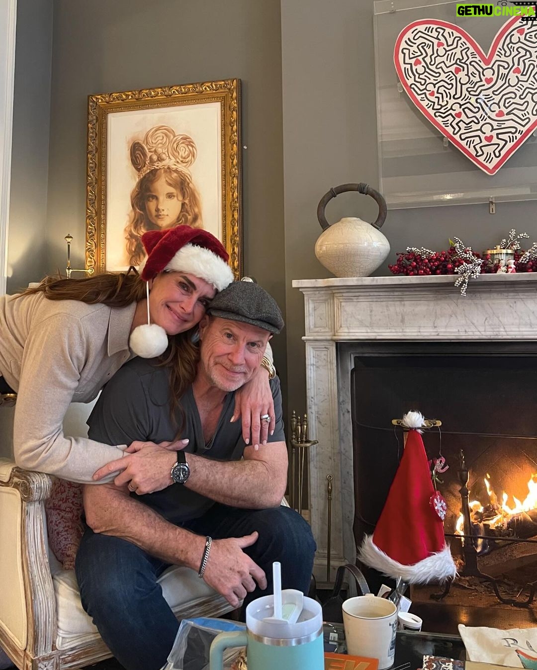 Brooke Shields Instagram - full heart ❤️ hope you all had a merry Christmas full of love!! 🎄 New York, New York