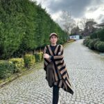 Buse Varol Instagram - Today 🖤🤎