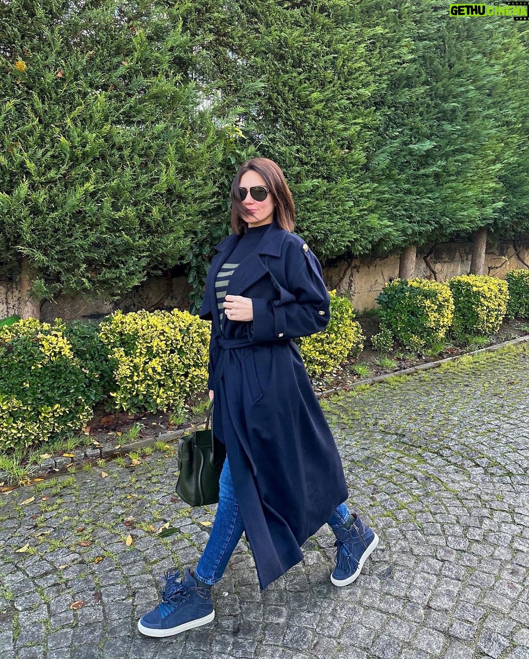 Buse Varol Instagram - Güzel bir çekime giderken🫶🏼