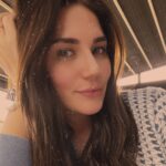 Buse Varol Instagram - İnsan yalnız doğar da...