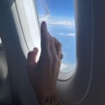 Buse Varol Instagram – Geçiş postu olsun👋 mutlu haftasonlari💓 Gökyüzü’nde…