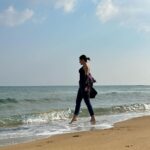Buse Varol Instagram - Bu fotoğrafları çekildiğim gün akşamına neler yaşayacağımızdan habersizdim, hayatımın en kötü tatiliydi. Ama şimdi geriye dönüp baktığımda şükredecek çok sebebim var 🙌🏻❤️