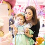 Buse Varol Instagram - Benim güzel kızım, Eliz'im iyi ki doğdun, Allah hep iyi insanlarla karşılaştırsın.. En büyük duâm @alisanofficial babanızla beraber büyüdüğünüzü görebilmek🙌🏻 Şans hep seninle olsun✨ Seni çok ama çok seviyorum pamuğum💕 Ellerimiz hiç ayrılmasın🙌🏻🧿 #Eliz2yasinda#necabukbuyudun#guzelkızım#pamuğum#hepmutluol 🌟06.02.21 🍼🤰🏻