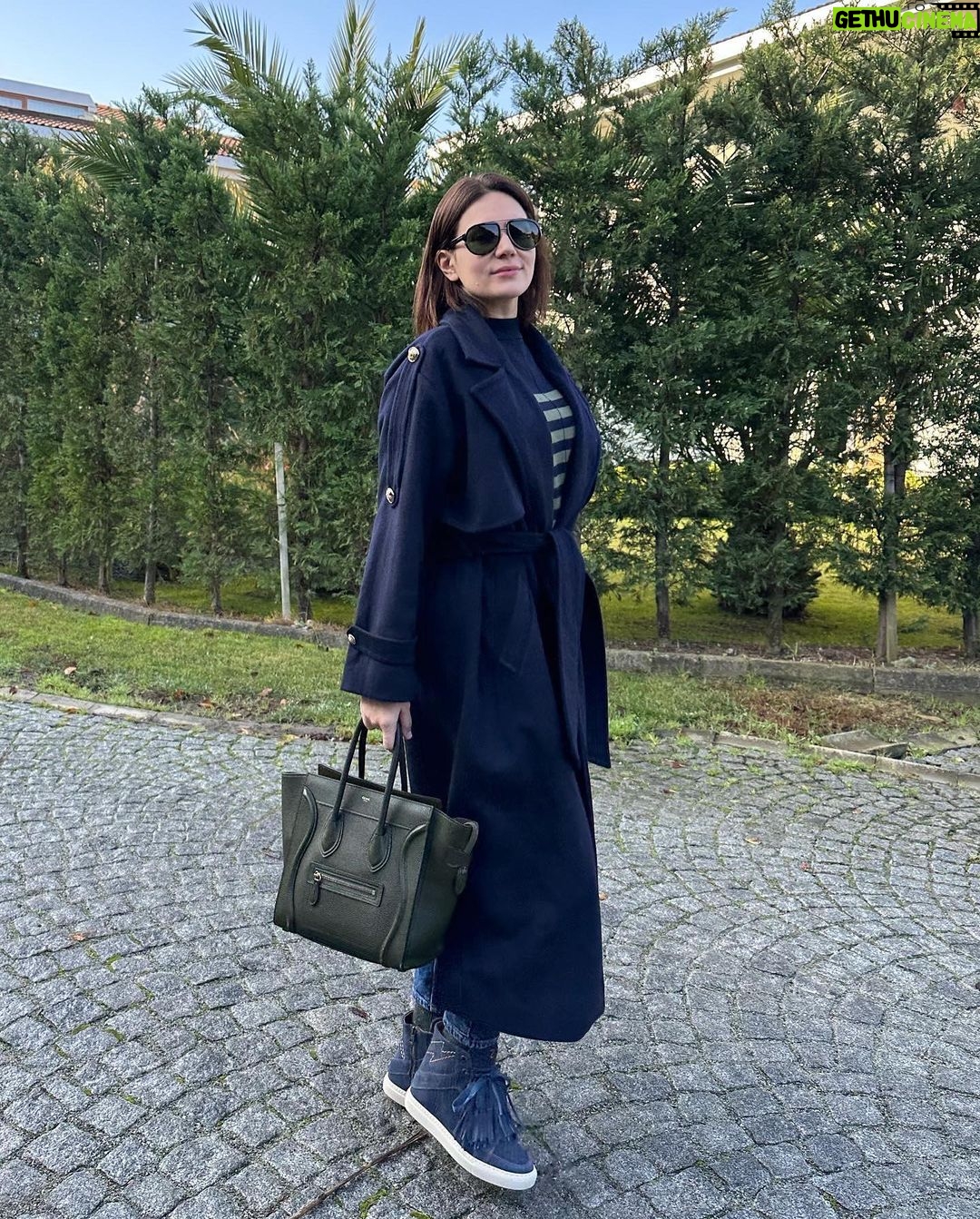 Buse Varol Instagram - Güzel bir çekime giderken🫶🏼