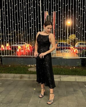 Buse Varol Instagram - 🖤