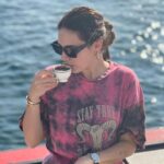 Buse Varol Instagram - Fotoğrafları seçemediğim gibi, yazacak birşey de bulamadim🙈 siz olsanız bu fotoğrafın altına ne yazardınız🙃❣️