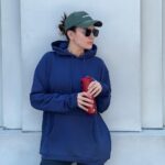 Buse Varol Instagram – Bugün benim için güzel ve heyecanlı bir gün💙 ✨🙌🏻