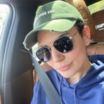 Buse Varol Instagram - Bugün benim için güzel ve heyecanlı bir gün💙 ✨🙌🏻