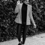 Buse Varol Instagram - İşte öyle birşey 🖤 photo @efekaplan 📸