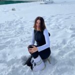 Buse Varol Instagram – Vallahi ne yalan söyleyeyim fotoğraf çekilicem diye dondddddummmm❄️🥶🥶🤍