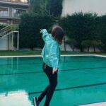 Buse Varol Instagram - 🦋 Yaşamak dediğin üç beş kısa mutlu an'dan ibaret ✨