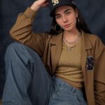 Buse Varol Instagram - Eksik kaldığımı düşünmeniz beni üzer 😜 bence hiçbiri bana benzemiyor🙈 Sizce ?