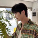 Byeon Woo-seok Instagram - 😶