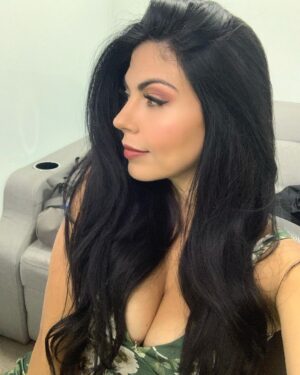 África Zavala Instagram - 👋💋 #lindodomingo #Mecha #esdlc9