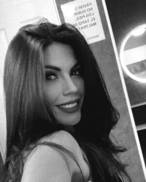 África Zavala Instagram - #Noches 💋👋