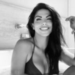 África Zavala Instagram - Se trata de ti. Si ganas, eres tú; si pierdes, eres tú. En blanco y negro. Ningún lugar para esconderse.