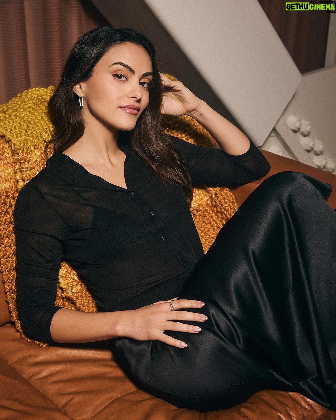 Camila Mendes Instagram - As a first-generation Brazilian American, @camimendes always wanted to bring Brazilian American stories to screen, but hadn’t quite figured out how—until @rudymancuso’s coming-of-age musical, Música, came into the picture. “It’s not a traditional musical. We keep calling it a non-musical musical… Not only is this a Brazilian American film, but it’s such a unique and interesting film outside of it being a Brazilian American film. I love that we got to be represented in this really beautiful, cinematic way,” she says of the project, which she both stars in and serves as a producer. We discuss her career post-Riverdale era, embracing her Brazilian culture, and more at the link in our bio. photographer: @justinflewaway stylist: @mollyddickson hair: @kattthompson makeup: @jentioseco