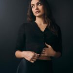 Camila Mendes Instagram - As a first-generation Brazilian American, @camimendes always wanted to bring Brazilian American stories to screen, but hadn’t quite figured out how—until @rudymancuso’s coming-of-age musical, Música, came into the picture. “It’s not a traditional musical. We keep calling it a non-musical musical… Not only is this a Brazilian American film, but it’s such a unique and interesting film outside of it being a Brazilian American film. I love that we got to be represented in this really beautiful, cinematic way,” she says of the project, which she both stars in and serves as a producer. We discuss her career post-Riverdale era, embracing her Brazilian culture, and more at the link in our bio. photographer: @justinflewaway stylist: @mollyddickson hair: @kattthompson makeup: @jentioseco