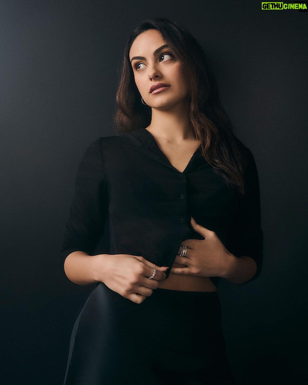 Camila Mendes Instagram - As a first-generation Brazilian American, @camimendes always wanted to bring Brazilian American stories to screen, but hadn’t quite figured out how—until @rudymancuso’s coming-of-age musical, Música, came into the picture. “It’s not a traditional musical. We keep calling it a non-musical musical… Not only is this a Brazilian American film, but it’s such a unique and interesting film outside of it being a Brazilian American film. I love that we got to be represented in this really beautiful, cinematic way,” she says of the project, which she both stars in and serves as a producer. We discuss her career post-Riverdale era, embracing her Brazilian culture, and more at the link in our bio. photographer: @justinflewaway stylist: @mollyddickson hair: @kattthompson makeup: @jentioseco
